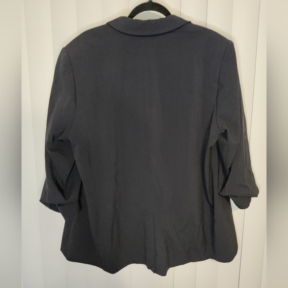 NWT Michael Kors Black Blazer with quarter sleeve size 20 wide - Picture 2 of 3